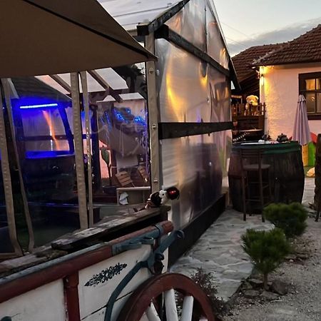 Vila Milica Poganovo Luaran gambar